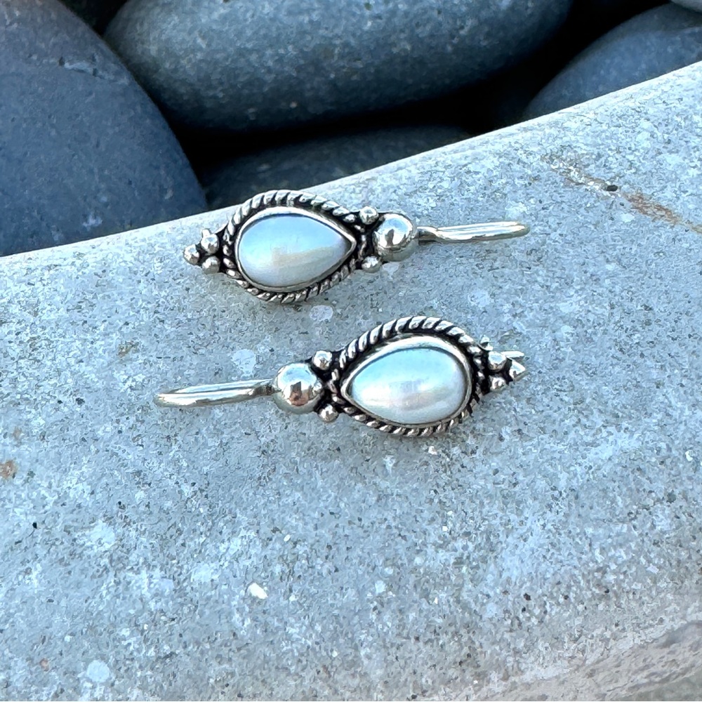 Sundance Pearl EARRINGS gemstone sterling silver birthstone gift drops teardrops - Picture 5 of 6